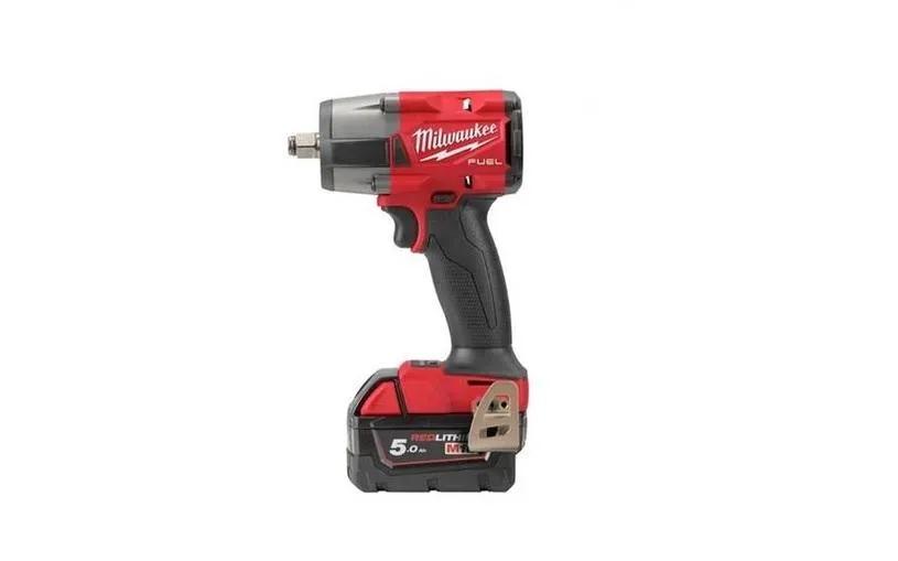 Milwaukee M18FMTIW2F12-502X M18 Gen2 FUEL 1/2 Inch Mid-Torque Impact Wrench Kit